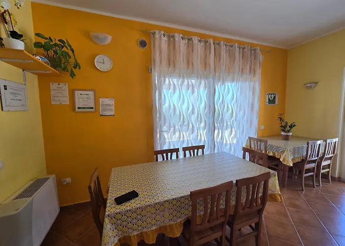 La Petrosa Alojamento de Acomodação e Pequeno-almoço 3*