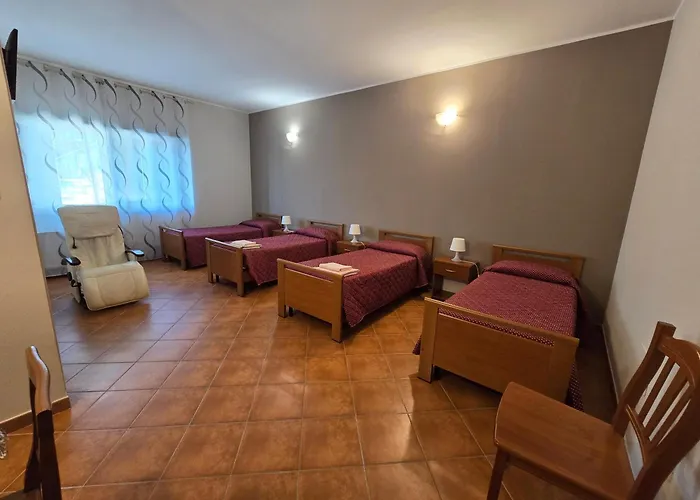 Alojamento de Acomodação e Pequeno-almoço La Petrosa 3*