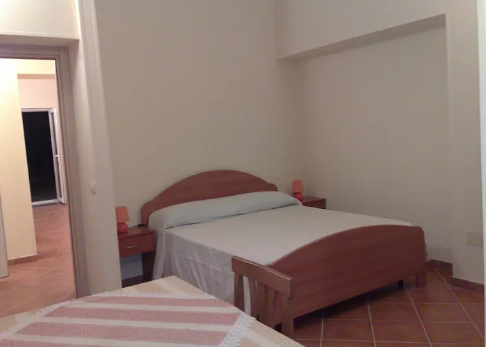 Alojamento de Acomodação e Pequeno-almoço La Petrosa Frascineto